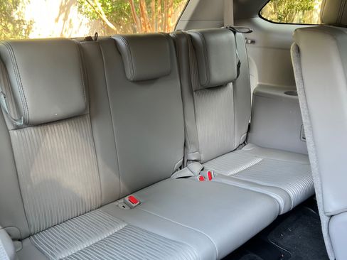 Used 2017 Toyota Highlander Plus image 12