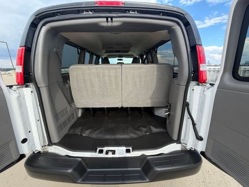 Used 2021 Chevrolet Express 2500 LS w/ Driver Convenience Package RWD image 8