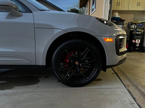 Used 2024 Porsche Macan S AWD/4WD image 9