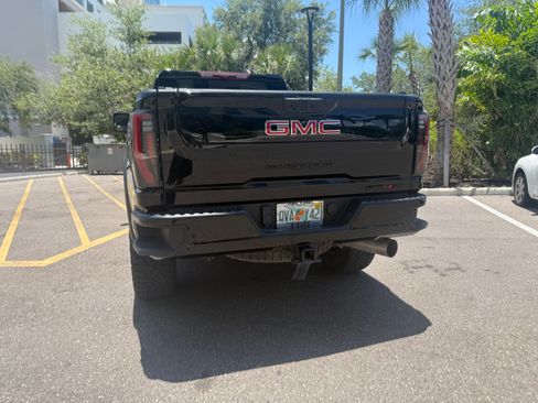 Used 2024 GMC Sierra 2500 AT4X AWD/4WD image 6