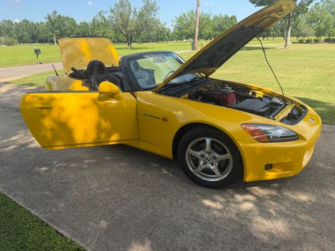 Used 2002 Honda S2000 image 11