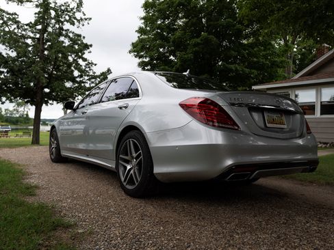 Used 2015 Mercedes-Benz S 550 4MATIC Sedan image 30