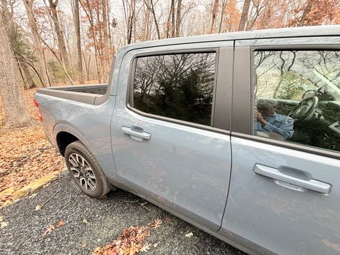Used 2024 Ford Maverick Lariat image 14