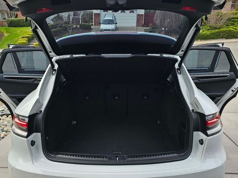 Used 2020 Porsche Macan S image 16