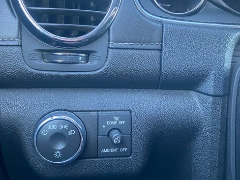 Used 2016 Buick Enclave Leather image 11