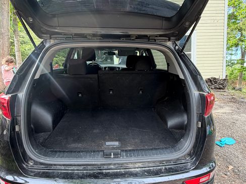 Used 2018 Kia Sportage LX AWD/4WD image 6