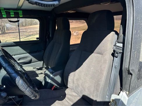 Used 2004 Jeep Wrangler 4WD w/ Smokers Group image 4