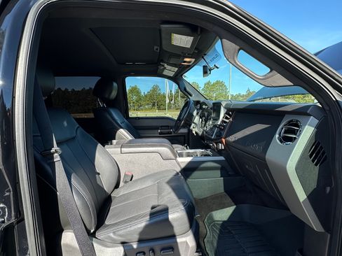 Used 2016 Ford F250 Lariat w/ Lariat Interior Package image 14