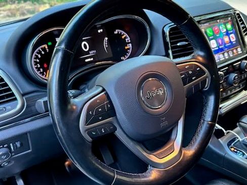 Used 2020 Jeep Grand Cherokee Limited image 5