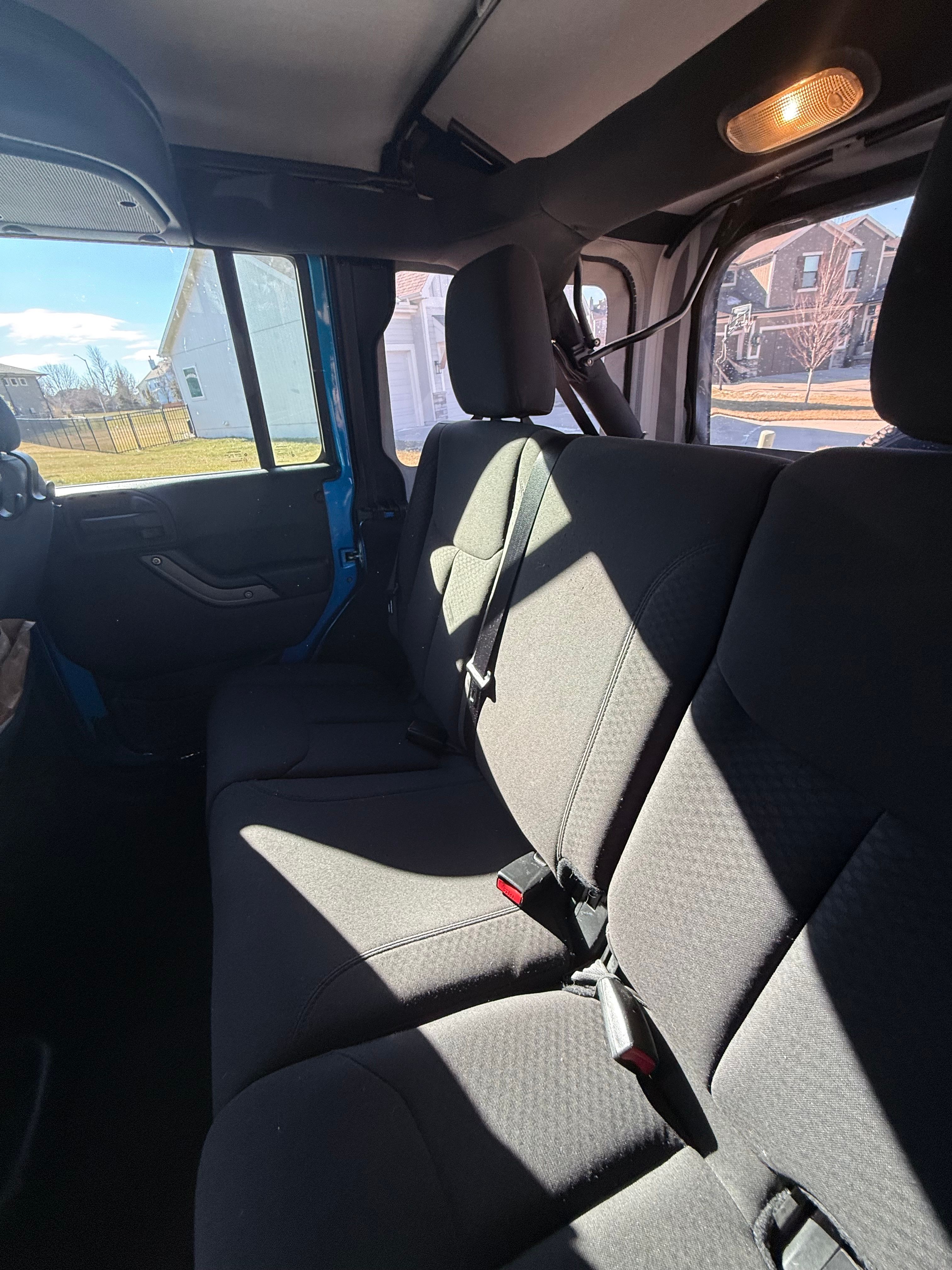 Used 2015 Jeep Wrangler Unlimited Sport w/ Quick Order Package 24S AWD/4WD image 9