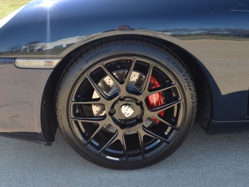 Used 2004 Porsche 911 Carrera 4 image 15