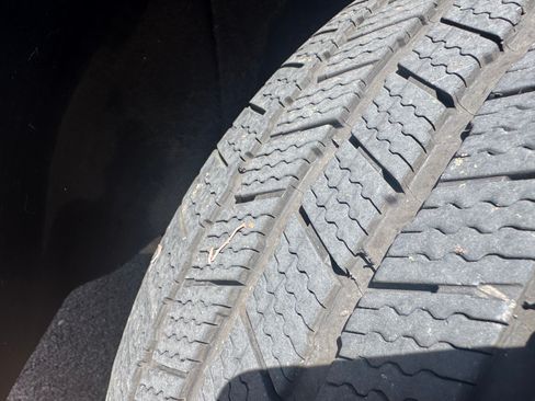 Used 2019 Cadillac Escalade ESV Premium Luxury image 13