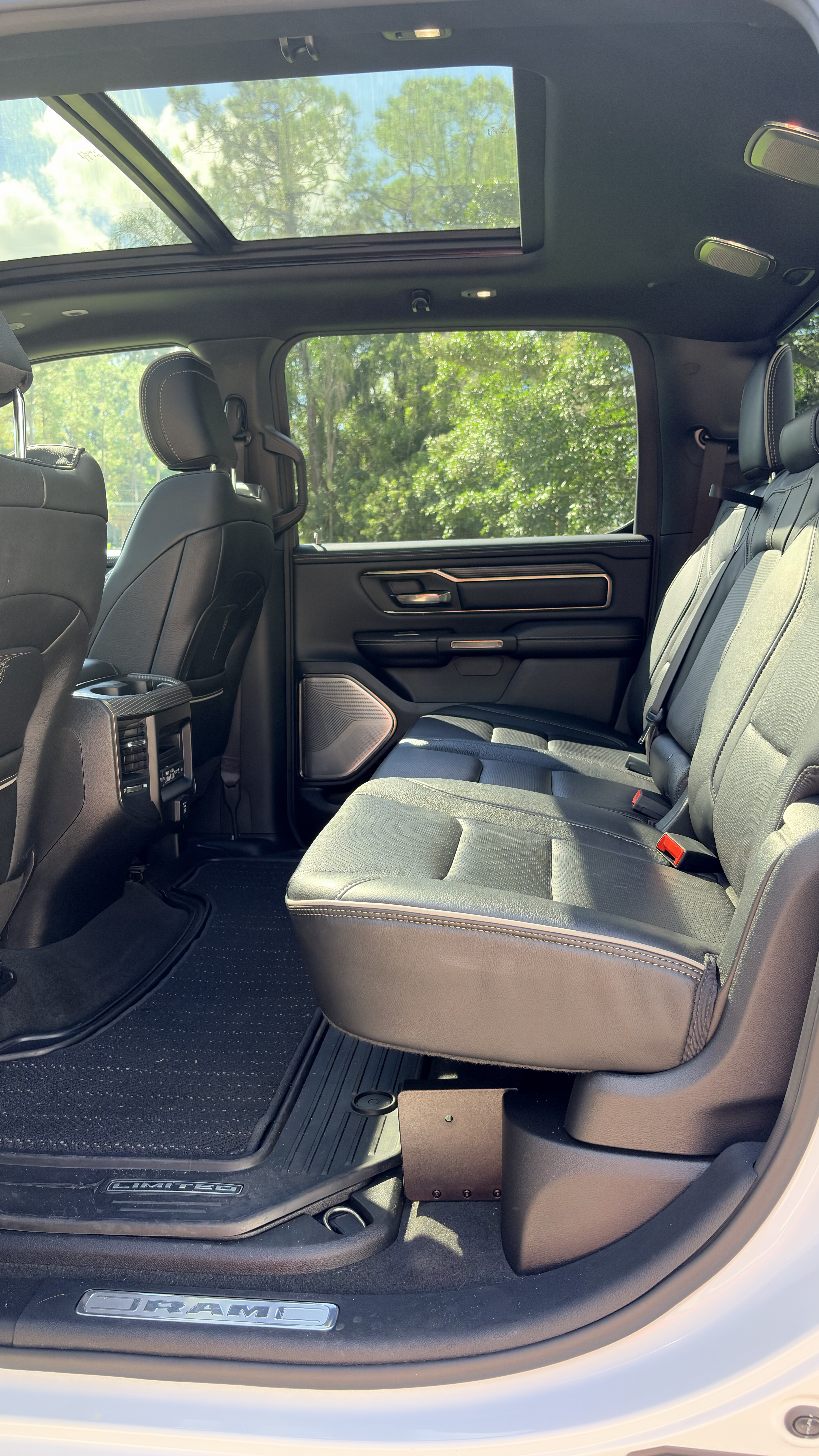 Used 2021 RAM 1500 Limited w/ Night Edition AWD/4WD image 15