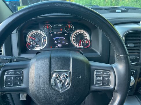 Used 2017 RAM 1500 Sport w/ Black Ram 1500 Sport Group AWD/4WD image 12