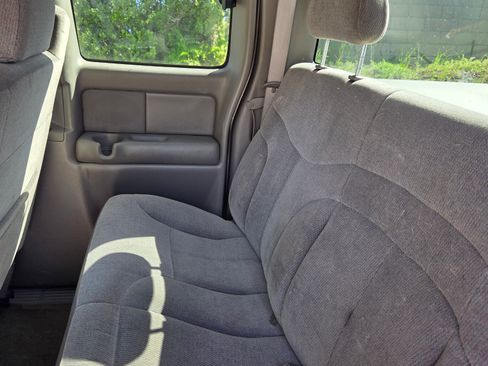 Used 2000 GMC Sierra 2500 4x4 Extended Cab HD w/ Convenience Plus Group image 9