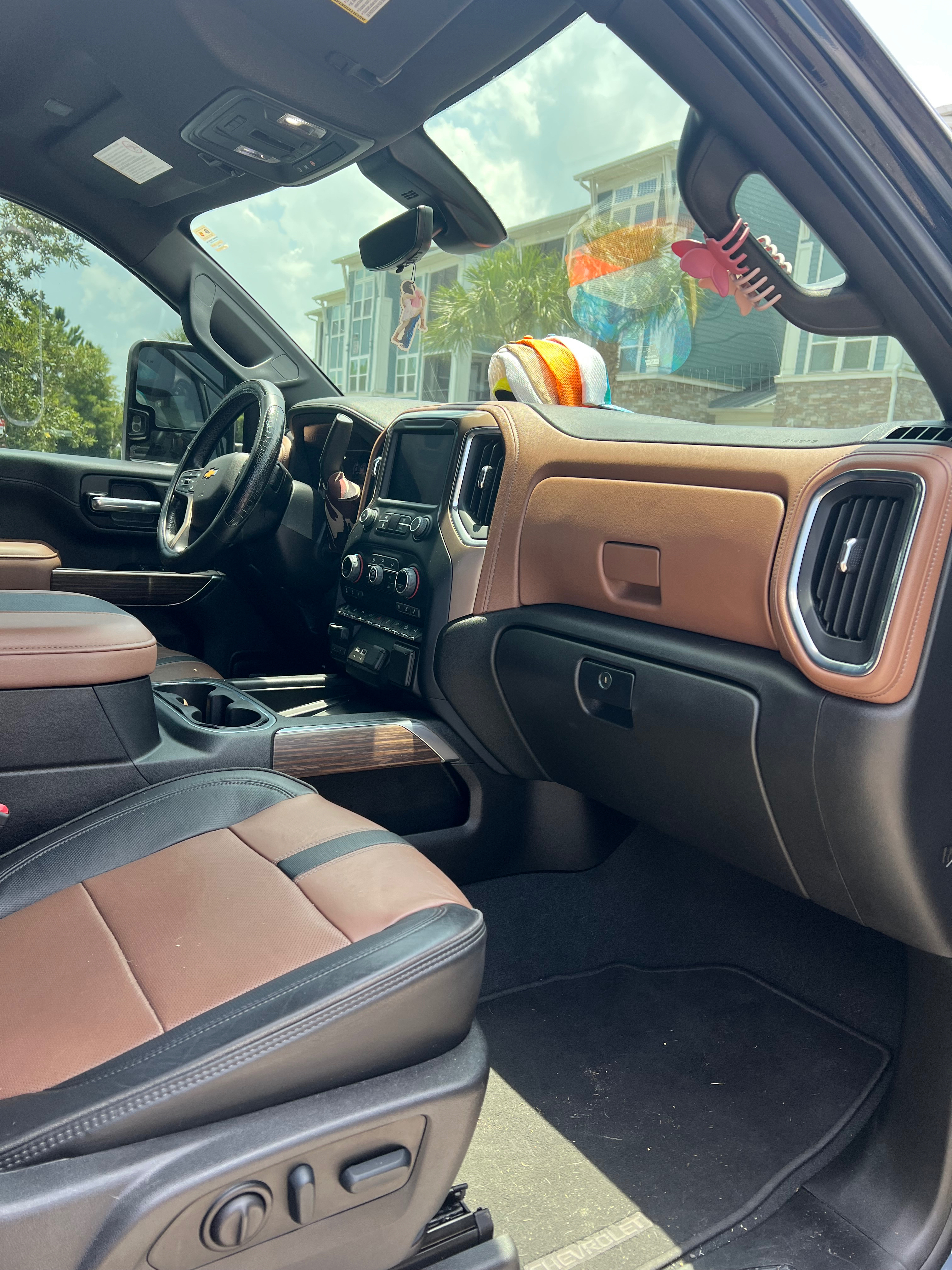 Used 2023 Chevrolet Silverado 2500 High Country w/ Z71 Off-Road Package AWD/4WD image 5