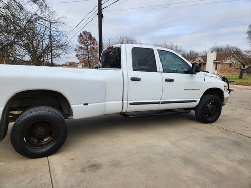 Used 2005 Dodge Ram 3500 Truck SLT image 5