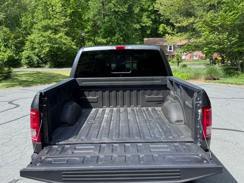 Used 2017 Ford F150 XLT w/ Equipment Group 302A Luxury AWD/4WD image 10