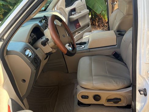 Used 2008 Ford F150 Lariat image 9