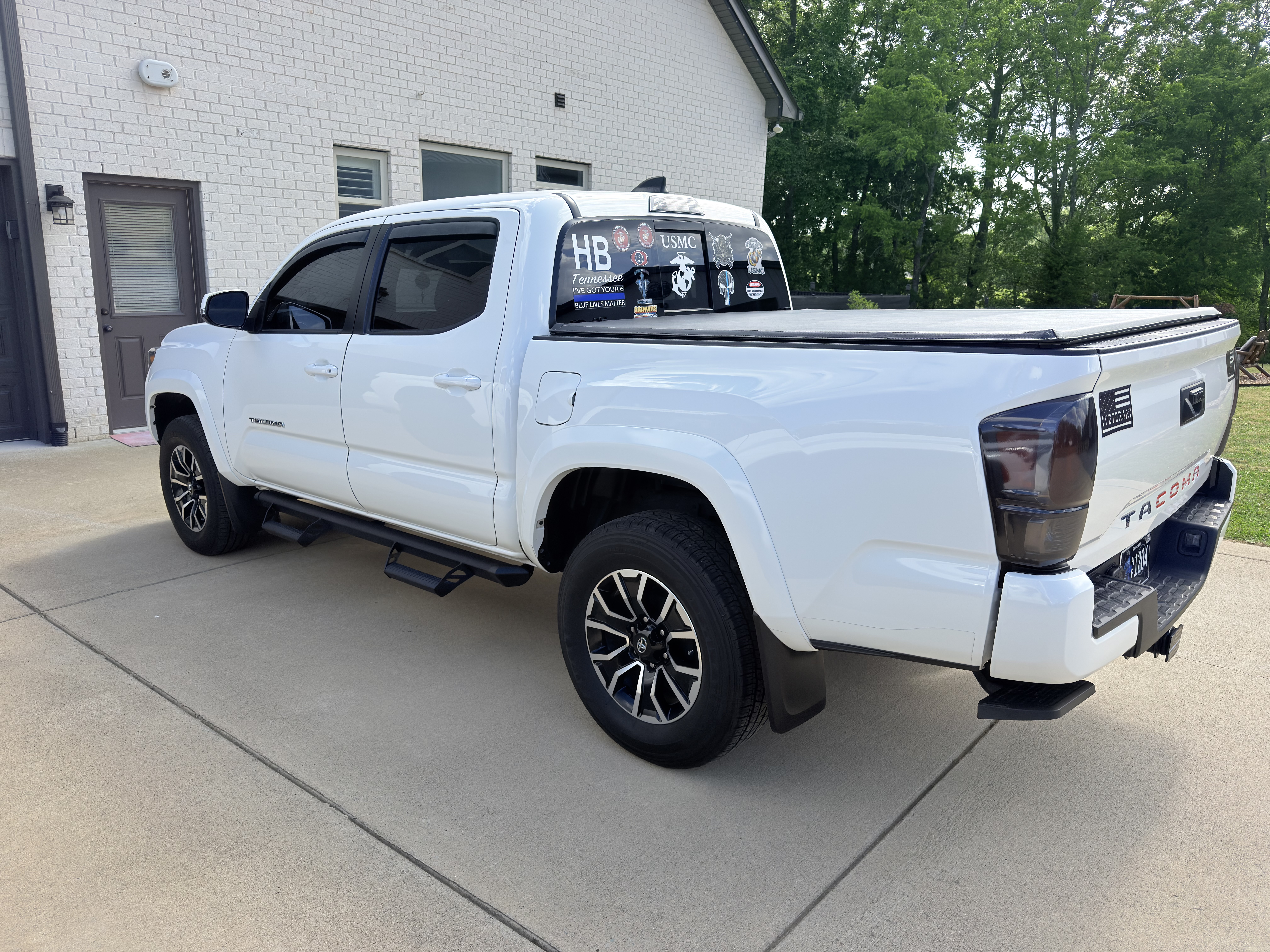 Used 2023 Toyota Tacoma TRD Sport AWD/4WD image 11