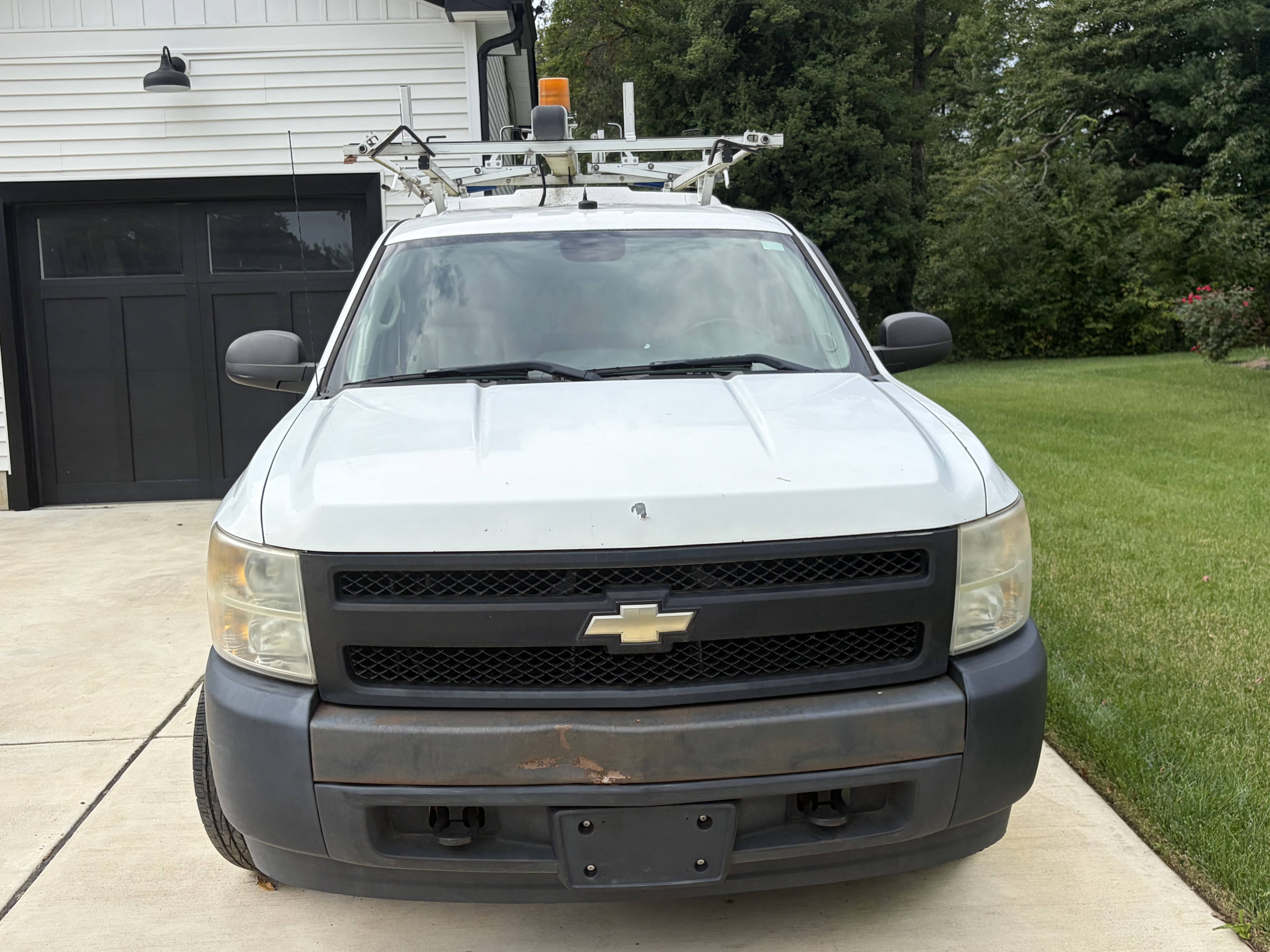 Used 2010 Chevrolet Silverado 1500 2WD Crew Cab Hybrid image 5