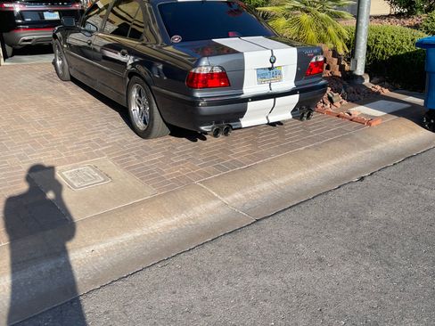 Used 2001 BMW 740iL image 2