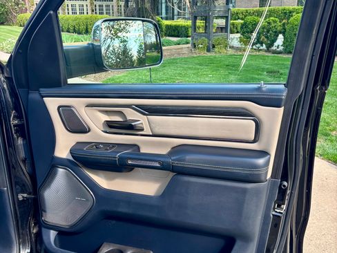 Used 2019 RAM 1500 Limited image 16