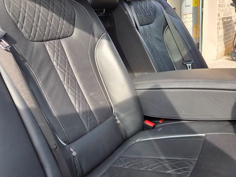 Used 2019 BMW 750i w/ Executive Package image 24