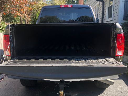 Used 2018 RAM 2500 Tradesman w/ Chrome Appearance Group image 15