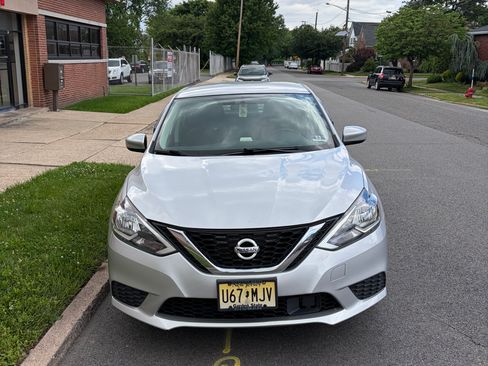 Used 2019 Nissan Sentra SV FWD image 5