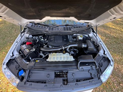 Used 2022 Ford F150 Lariat w/ Max Trailer Tow Package image 18