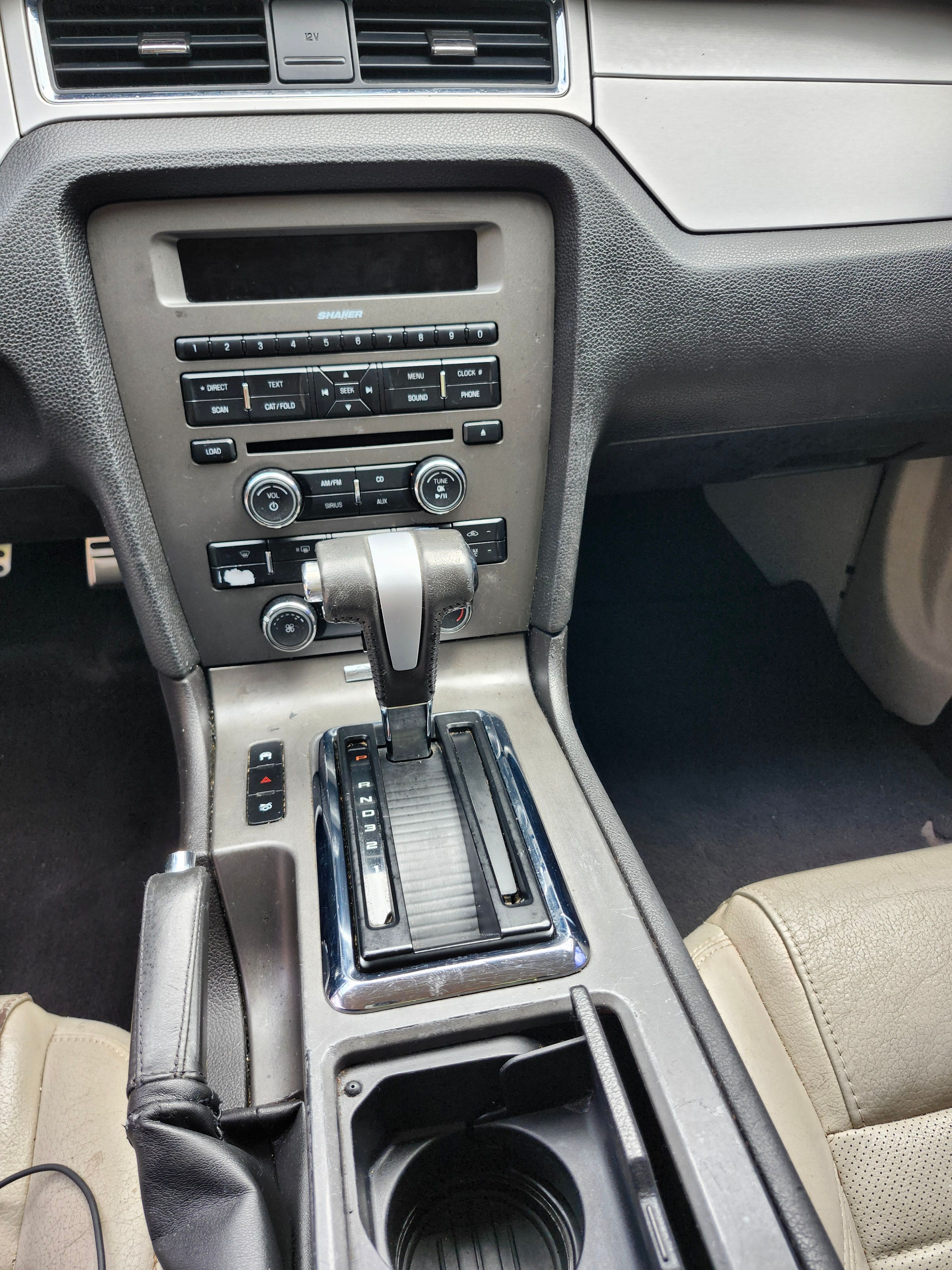 Used 2010 Ford Mustang Premium RWD image 6