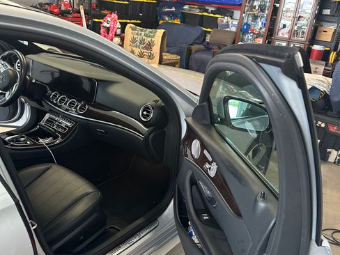 Used 2020 Mercedes-Benz E 350 Sedan image 12