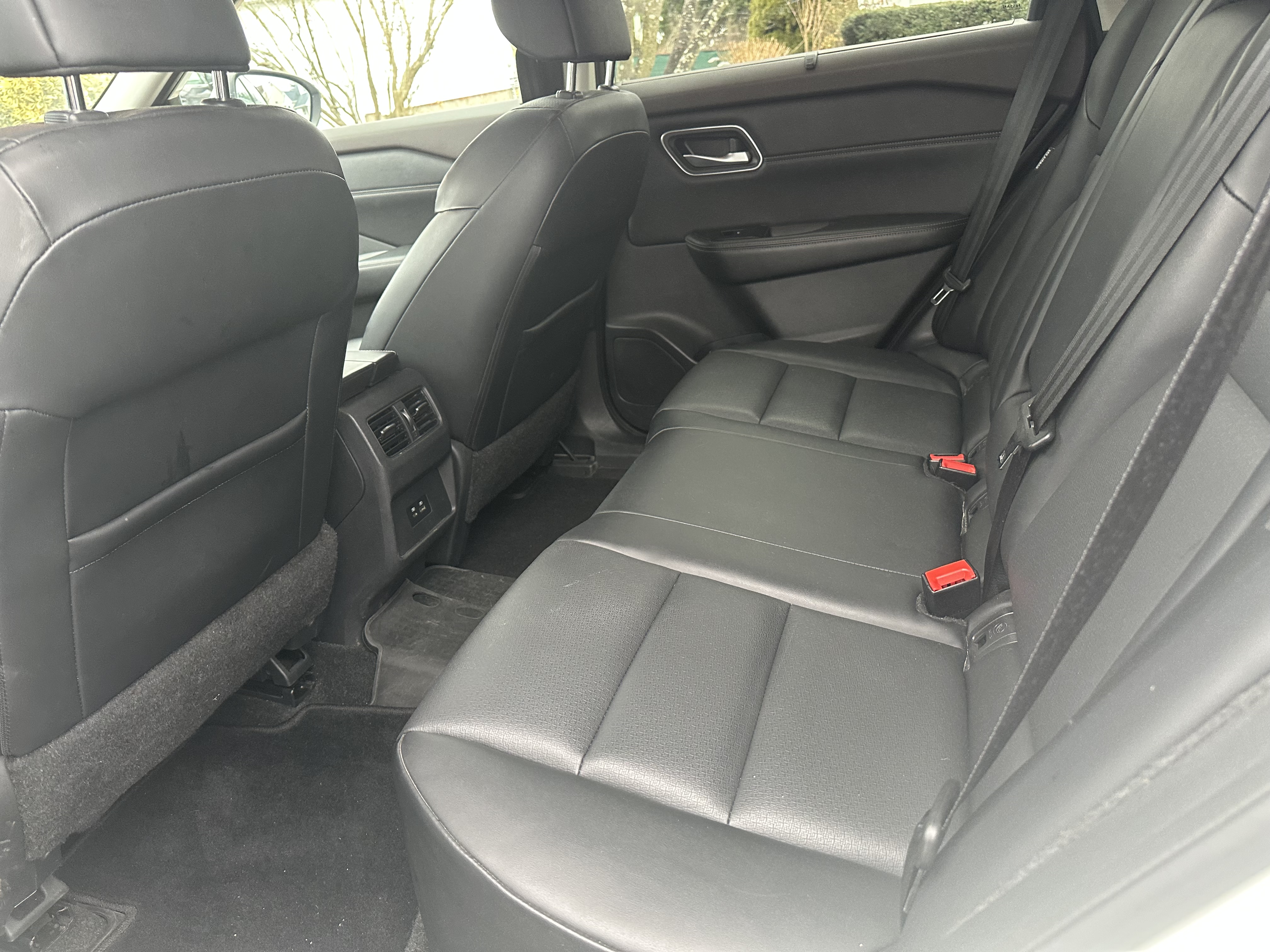 Used 2021 Nissan Rogue SV w/ Premium Package AWD/4WD image 12