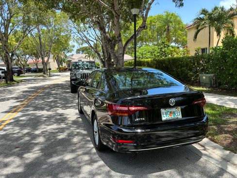 Used 2019 Volkswagen Jetta S w/ Driver Assistance Package FWD image 5