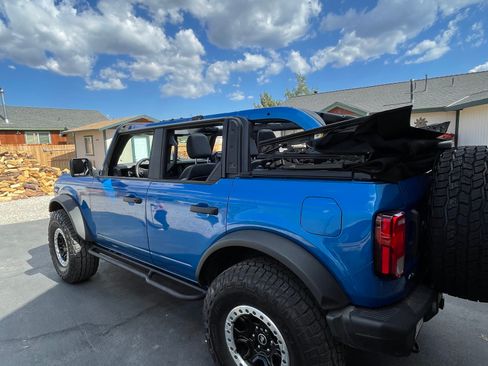 Used 2021 Ford Bronco Black Diamond w/ Sasquatch Package image 4