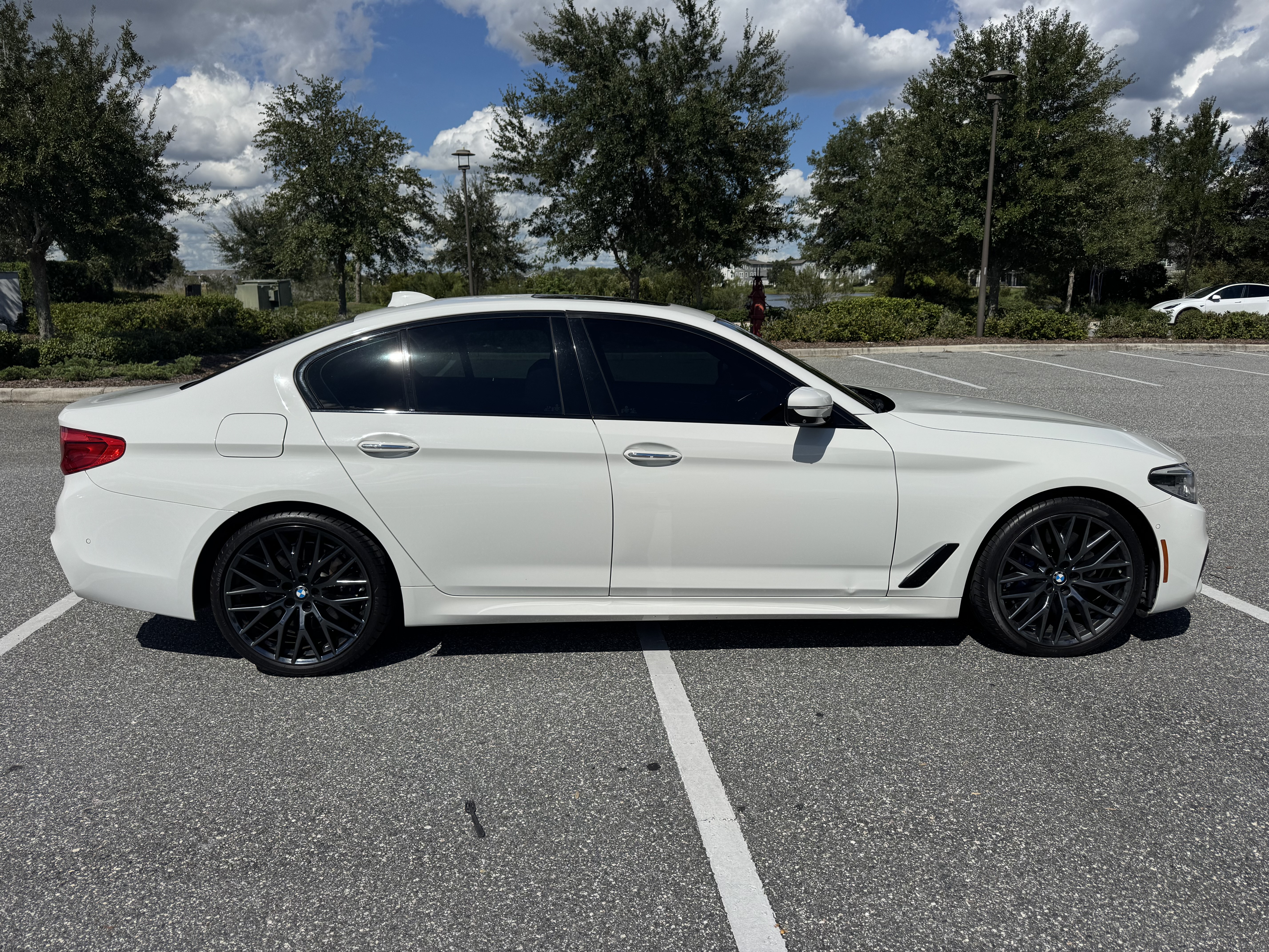 Used 2017 BMW 540i RWD image 4