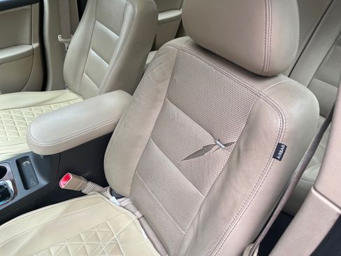 Used 2008 Ford Taurus SEL image 8