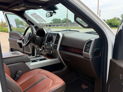 Used 2020 Ford F150 King Ranch w/ Equipment Group 601A Luxury AWD/4WD image 8