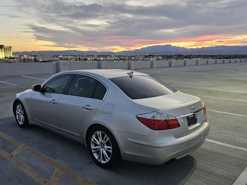 Used 2011 Hyundai Genesis 3.8 w/ Technology Pkg 4 image 14