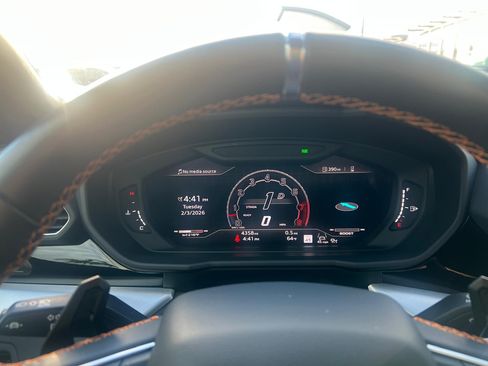 Used 2023 Lamborghini Urus S image 9