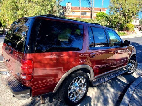 Used 2001 Ford Expedition Eddie Bauer image 2