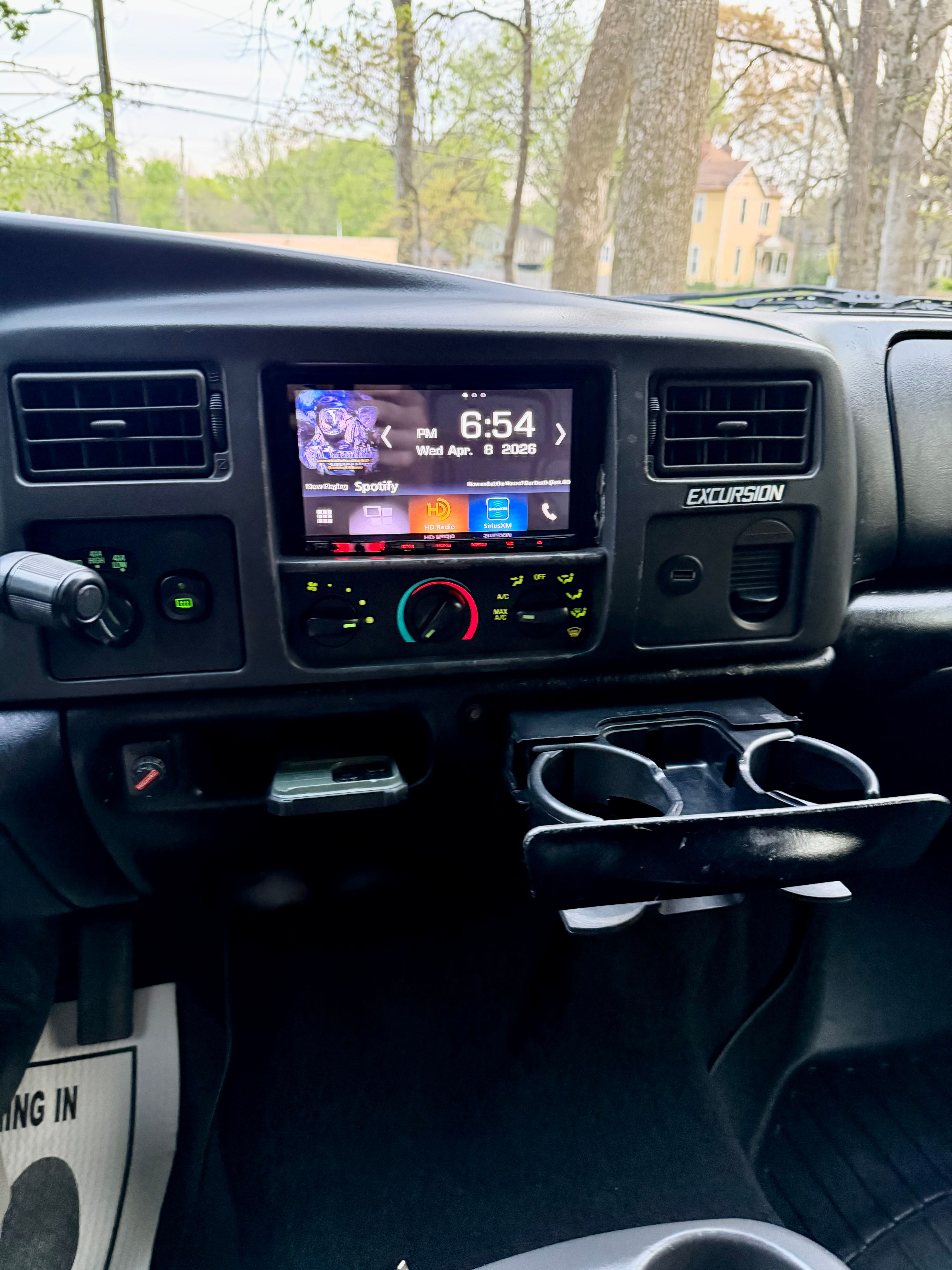 Used 2005 Ford Excursion XLT AWD/4WD image 16