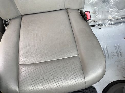 Used 2013 Ford E-250 and Econoline 250 w/ Commercial Cargo Van Pkg image 12