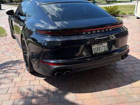 Used 2024 Porsche Panamera 4 image 15