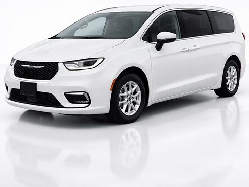 Used 2023 Chrysler Pacifica Touring-L image 1