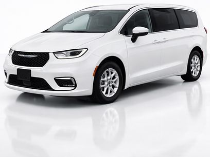 Used 2023 Chrysler Pacifica Touring-L