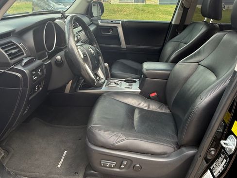 Used 2010 Toyota 4Runner Limited image 22