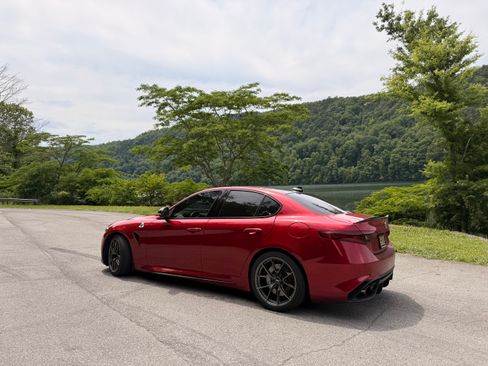 Used 2022 Alfa Romeo Giulia Quadrifoglio w/ Active Assist Plus Package RWD image 12