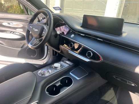 Used 2024 Genesis GV70 2.5T w/ Sport Prestige Package image 13